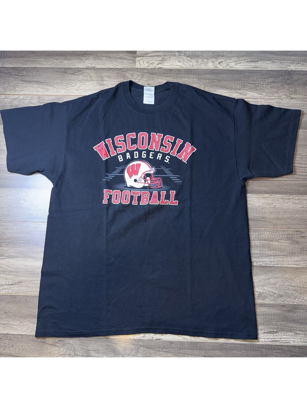 Wisconsin Badgers Football T Shirt Mens XL Black NCAA College Graphic Tee